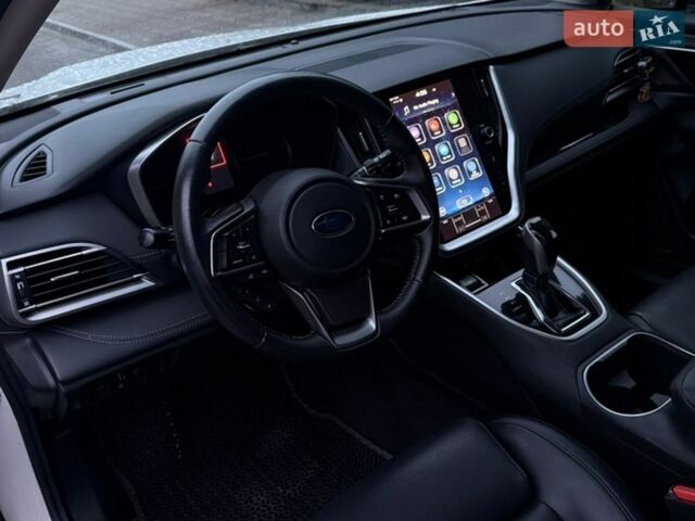 Белый Субару Аутбек, объемом двигателя 2.5 л и пробегом 58 тыс. км за 26000 $, фото 12 на Automoto.ua