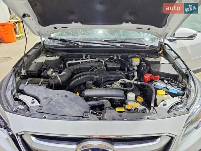 Белый Субару Аутбек, объемом двигателя 2.5 л и пробегом 46 тыс. км за 4500 $, фото 10 на Automoto.ua