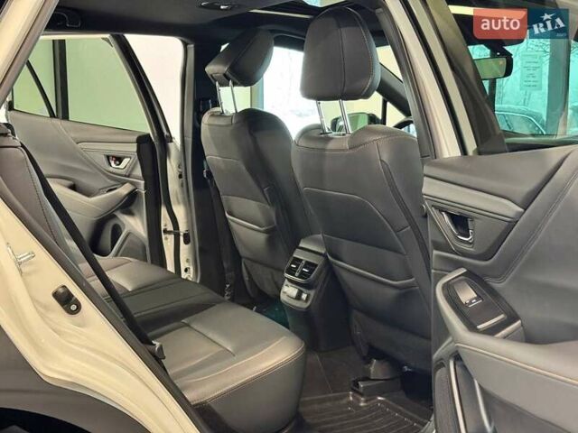 Білий Субару Аутбек, об'ємом двигуна 2.39 л та пробігом 75 тис. км за 29900 $, фото 31 на Automoto.ua