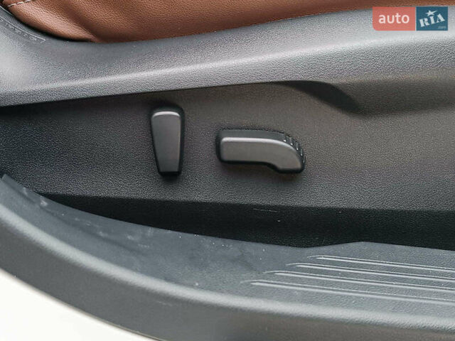 Білий Субару Аутбек, об'ємом двигуна 2.4 л та пробігом 88 тис. км за 27690 $, фото 48 на Automoto.ua