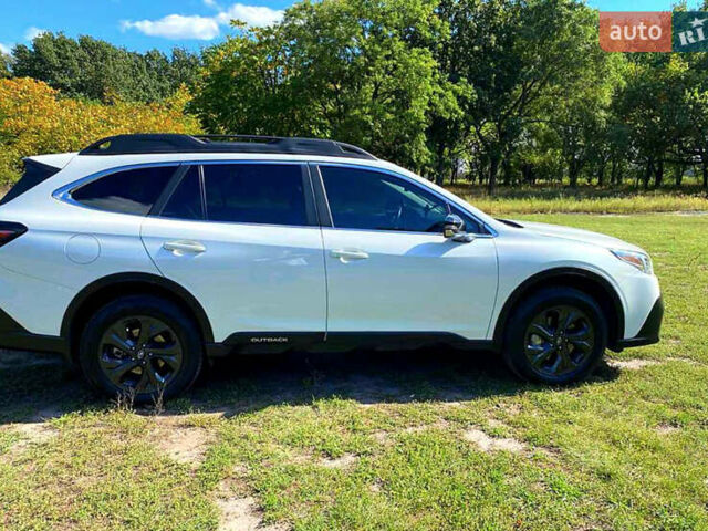 Белый Субару Аутбек, объемом двигателя 2.39 л и пробегом 41 тыс. км за 28000 $, фото 2 на Automoto.ua