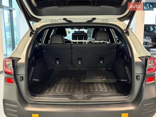 Белый Субару Аутбек, объемом двигателя 2.39 л и пробегом 75 тыс. км за 29900 $, фото 18 на Automoto.ua