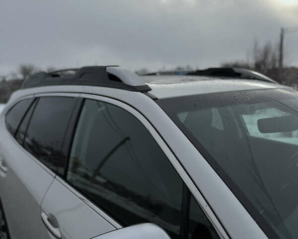 Білий Субару Аутбек, об'ємом двигуна 2.39 л та пробігом 88 тис. км за 32000 $, фото 4 на Automoto.ua