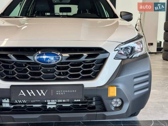 Белый Субару Аутбек, объемом двигателя 2.39 л и пробегом 75 тыс. км за 29900 $, фото 3 на Automoto.ua