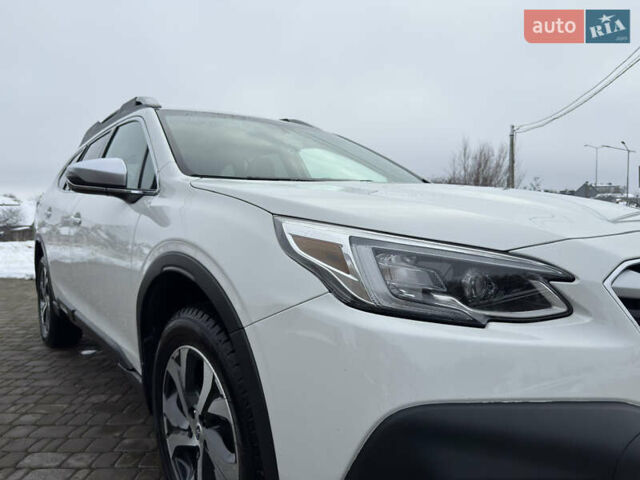 Білий Субару Аутбек, об'ємом двигуна 2.39 л та пробігом 88 тис. км за 32000 $, фото 3 на Automoto.ua