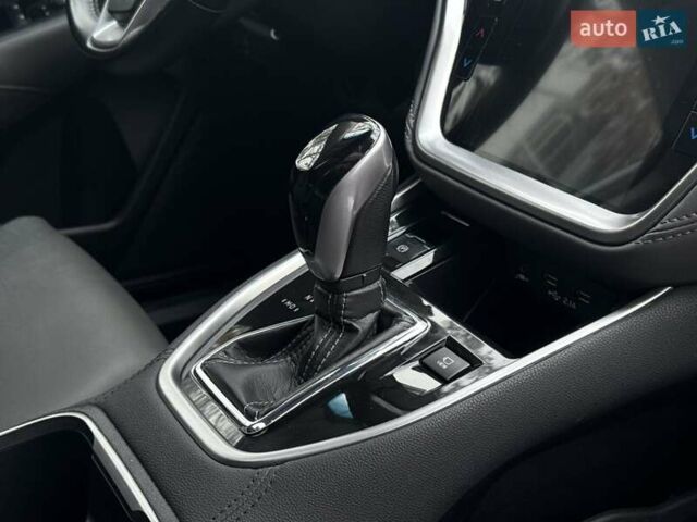 Білий Субару Аутбек, об'ємом двигуна 2.39 л та пробігом 47 тис. км за 27500 $, фото 23 на Automoto.ua