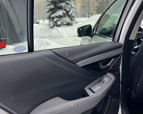 Білий Субару Аутбек, об'ємом двигуна 2.39 л та пробігом 47 тис. км за 27500 $, фото 17 на Automoto.ua