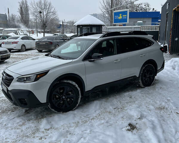 Білий Субару Аутбек, об'ємом двигуна 2.39 л та пробігом 47 тис. км за 27500 $, фото 1 на Automoto.ua