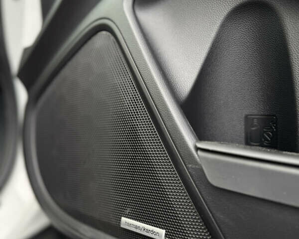 Білий Субару Аутбек, об'ємом двигуна 2.39 л та пробігом 88 тис. км за 32000 $, фото 33 на Automoto.ua