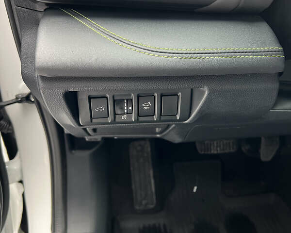 Білий Субару Аутбек, об'ємом двигуна 2.39 л та пробігом 47 тис. км за 27500 $, фото 13 на Automoto.ua