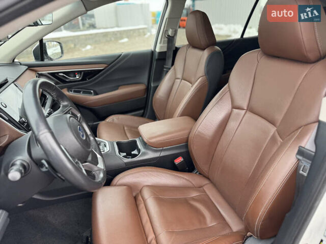 Білий Субару Аутбек, об'ємом двигуна 2.39 л та пробігом 88 тис. км за 32000 $, фото 23 на Automoto.ua