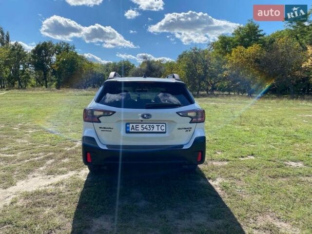 Белый Субару Аутбек, объемом двигателя 2.39 л и пробегом 36 тыс. км за 23300 $, фото 12 на Automoto.ua