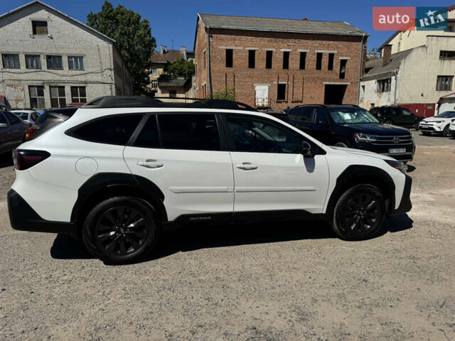 Белый Субару Аутбек, объемом двигателя 2.5 л и пробегом 42 тыс. км за 28500 $, фото 1 на Automoto.ua