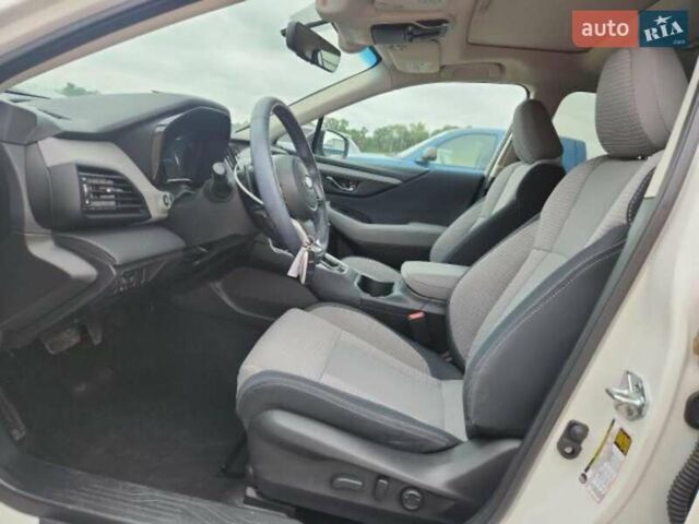 Білий Субару Аутбек, об'ємом двигуна 2.5 л та пробігом 73 тис. км за 15600 $, фото 1 на Automoto.ua