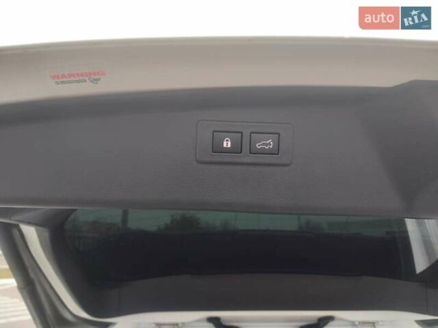 Белый Субару Аутбек, объемом двигателя 2.5 л и пробегом 40 тыс. км за 24500 $, фото 5 на Automoto.ua