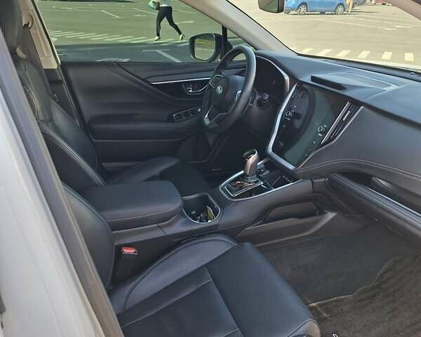 Белый Субару Аутбек, объемом двигателя 2.5 л и пробегом 40 тыс. км за 24500 $, фото 8 на Automoto.ua