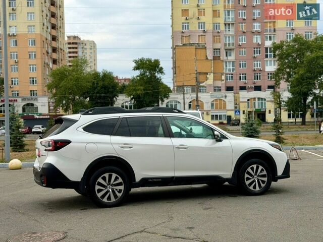 Білий Субару Аутбек, об'ємом двигуна 2.5 л та пробігом 168 тис. км за 20000 $, фото 5 на Automoto.ua