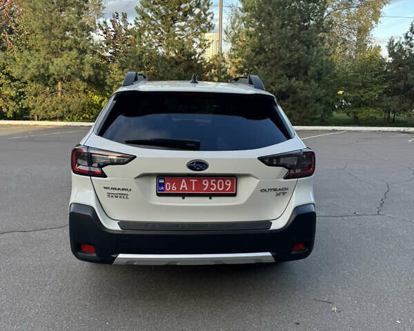 Білий Субару Аутбек, об'ємом двигуна 2.39 л та пробігом 17 тис. км за 29999 $, фото 35 на Automoto.ua