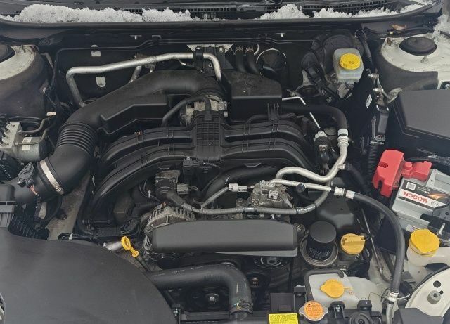 Белый Субару Аутбек, объемом двигателя 0 л и пробегом 39 тыс. км за 26500 $, фото 17 на Automoto.ua