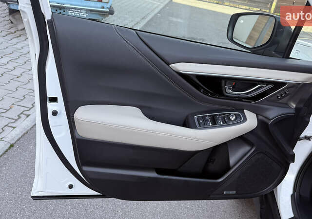 Білий Субару Аутбек, об'ємом двигуна 2.39 л та пробігом 7 тис. км за 31500 $, фото 12 на Automoto.ua