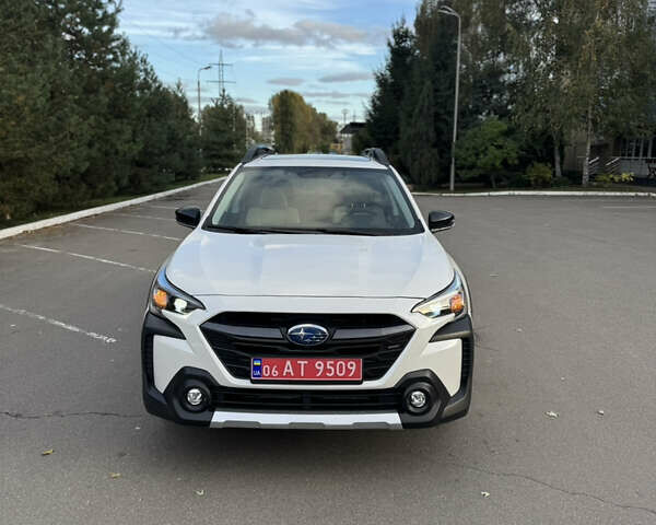 Білий Субару Аутбек, об'ємом двигуна 2.39 л та пробігом 17 тис. км за 29999 $, фото 1 на Automoto.ua
