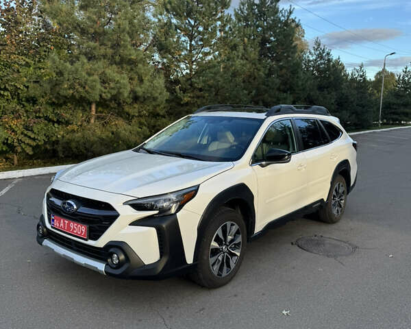 Білий Субару Аутбек, об'ємом двигуна 2.39 л та пробігом 17 тис. км за 29999 $, фото 32 на Automoto.ua