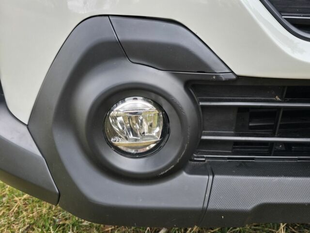 Белый Субару Аутбек, объемом двигателя 2.4 л и пробегом 33 тыс. км за 33500 $, фото 5 на Automoto.ua