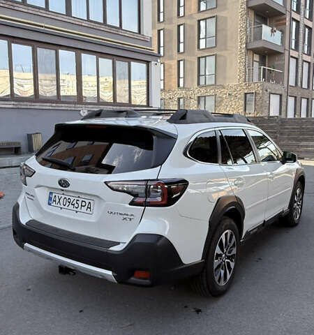 Білий Субару Аутбек, об'ємом двигуна 2.39 л та пробігом 7 тис. км за 31500 $, фото 5 на Automoto.ua