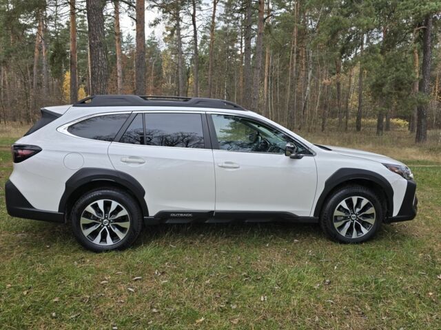 Белый Субару Аутбек, объемом двигателя 2.4 л и пробегом 33 тыс. км за 33500 $, фото 4 на Automoto.ua