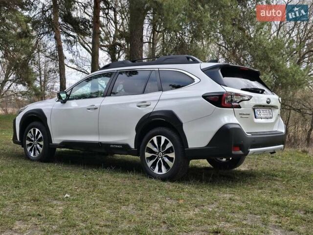 Білий Субару Аутбек, об'ємом двигуна 2.4 л та пробігом 33 тис. км за 33200 $, фото 6 на Automoto.ua