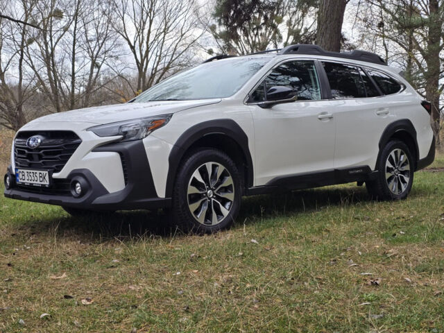 Белый Субару Аутбек, объемом двигателя 2.4 л и пробегом 33 тыс. км за 33500 $, фото 2 на Automoto.ua