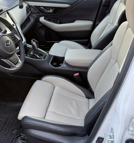 Білий Субару Аутбек, об'ємом двигуна 2.39 л та пробігом 7 тис. км за 31500 $, фото 10 на Automoto.ua