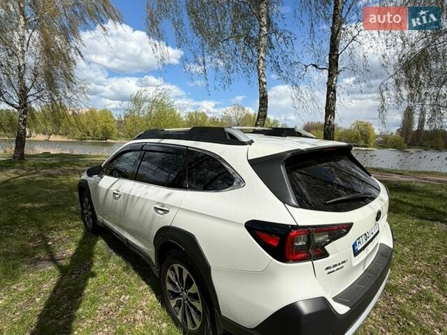 Белый Субару Аутбек, объемом двигателя 2.39 л и пробегом 8 тыс. км за 32300 $, фото 3 на Automoto.ua