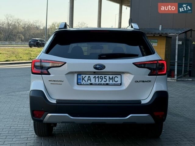 Білий Субару Аутбек, об'ємом двигуна 2.5 л та пробігом 16 тис. км за 39500 $, фото 3 на Automoto.ua