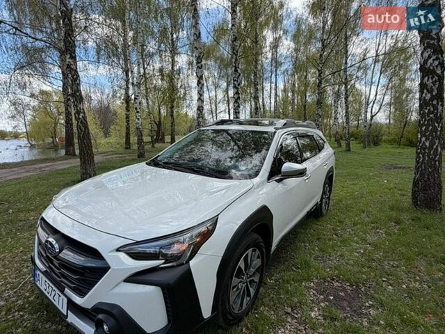 Белый Субару Аутбек, объемом двигателя 2.39 л и пробегом 8 тыс. км за 32300 $, фото 2 на Automoto.ua