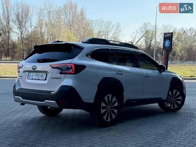 Білий Субару Аутбек, об'ємом двигуна 2.5 л та пробігом 16 тис. км за 39500 $, фото 4 на Automoto.ua