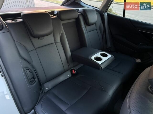 Білий Субару Аутбек, об'ємом двигуна 2.5 л та пробігом 16 тис. км за 39500 $, фото 42 на Automoto.ua