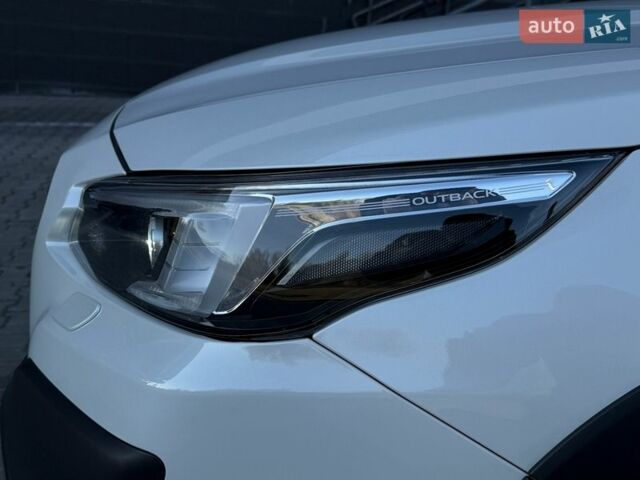 Білий Субару Аутбек, об'ємом двигуна 2.5 л та пробігом 16 тис. км за 39500 $, фото 10 на Automoto.ua