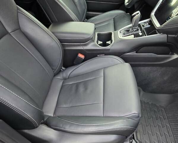 Білий Субару Аутбек, об'ємом двигуна 2.4 л та пробігом 33 тис. км за 33200 $, фото 22 на Automoto.ua