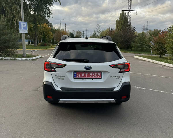 Білий Субару Аутбек, об'ємом двигуна 2.39 л та пробігом 17 тис. км за 29999 $, фото 3 на Automoto.ua
