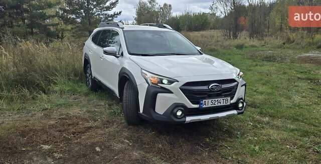 Білий Субару Аутбек, об'ємом двигуна 2.39 л та пробігом 15 тис. км за 40000 $, фото 2 на Automoto.ua