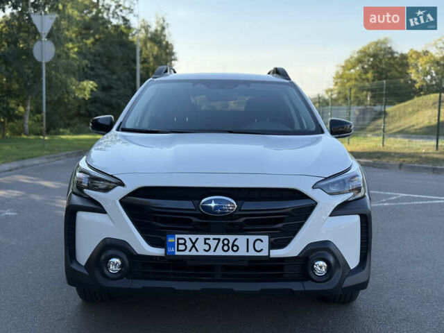Білий Субару Аутбек, об'ємом двигуна 2.5 л та пробігом 7 тис. км за 29000 $, фото 1 на Automoto.ua