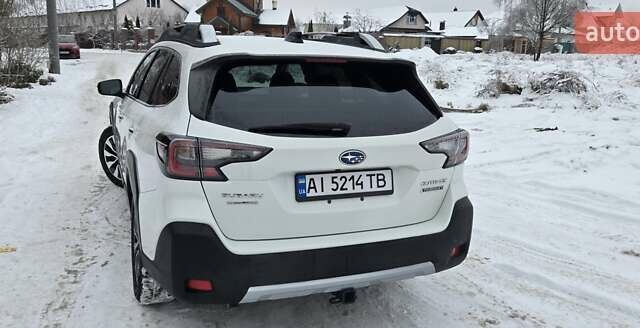 Белый Субару Аутбек, объемом двигателя 2.39 л и пробегом 18 тыс. км за 35900 $, фото 14 на Automoto.ua