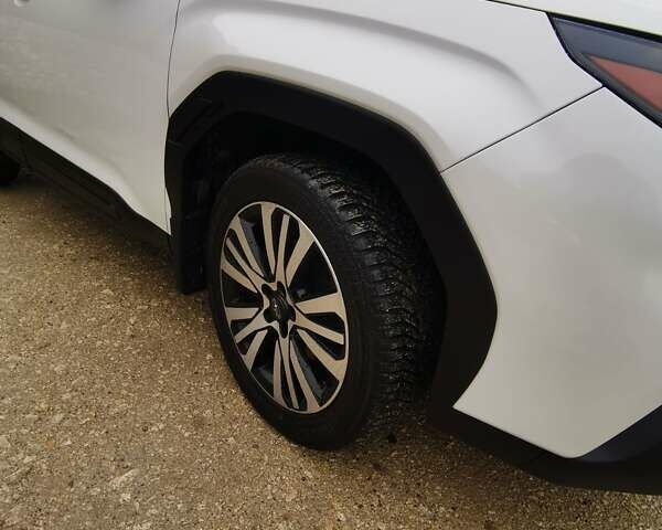 Білий Субару Аутбек, об'ємом двигуна 2.5 л та пробігом 20 тис. км за 27999 $, фото 5 на Automoto.ua