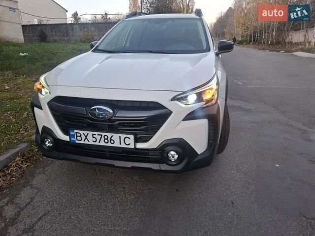 Білий Субару Аутбек, об'ємом двигуна 2.5 л та пробігом 9 тис. км за 28000 $, фото 16 на Automoto.ua
