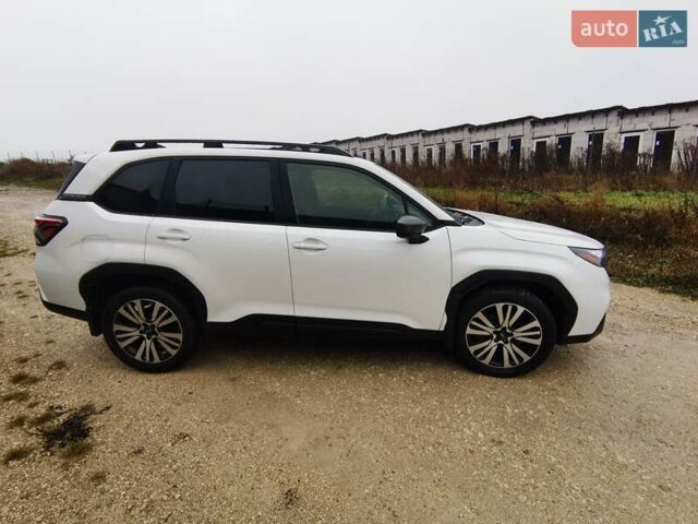 Білий Субару Аутбек, об'ємом двигуна 2.5 л та пробігом 20 тис. км за 27999 $, фото 4 на Automoto.ua