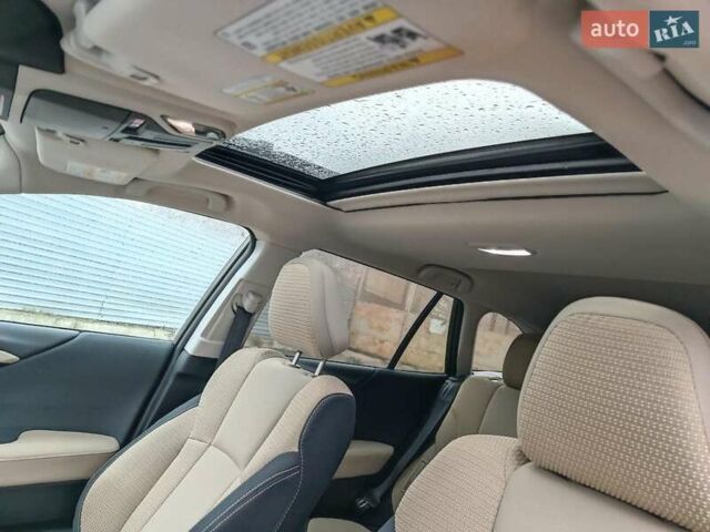 Белый Субару Аутбек, объемом двигателя 2.5 л и пробегом 75 тыс. км за 28990 $, фото 26 на Automoto.ua