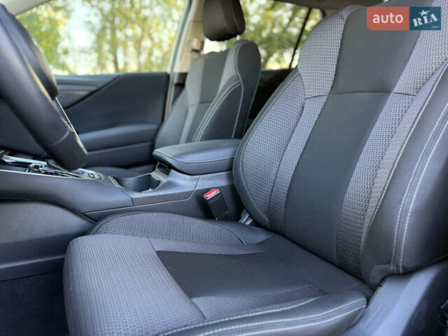 Білий Субару Аутбек, об'ємом двигуна 2.5 л та пробігом 7 тис. км за 29000 $, фото 13 на Automoto.ua