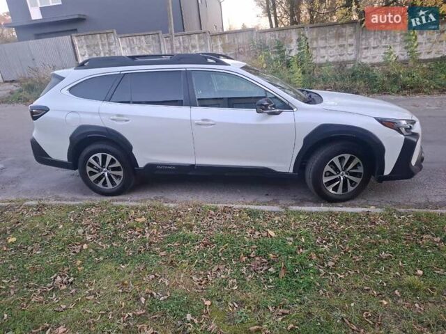 Білий Субару Аутбек, об'ємом двигуна 2.5 л та пробігом 9 тис. км за 28000 $, фото 15 на Automoto.ua