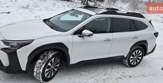 Белый Субару Аутбек, объемом двигателя 2.39 л и пробегом 18 тыс. км за 35900 $, фото 18 на Automoto.ua